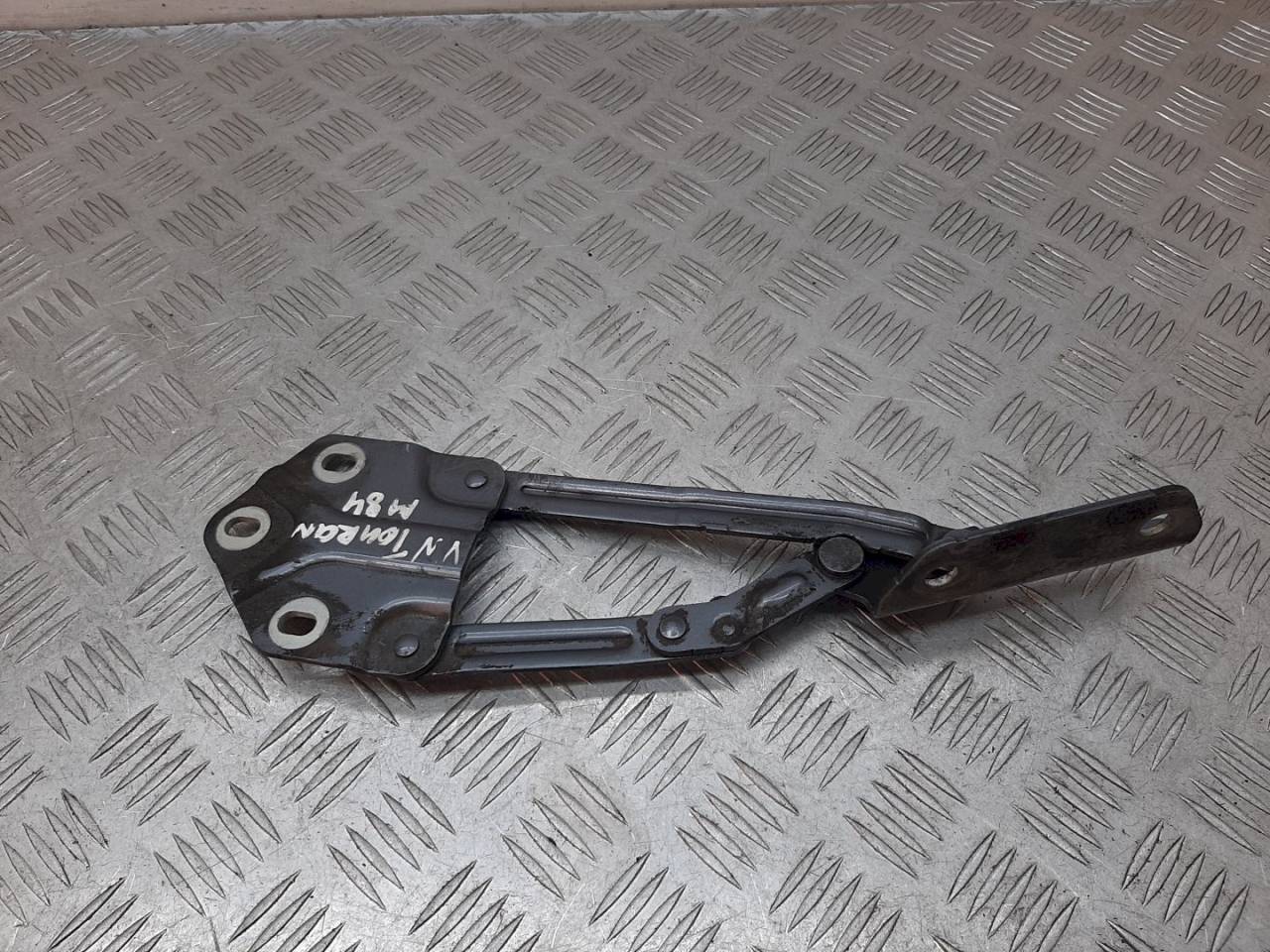 петля капота Volkswagen Touran 1 поколение 2004, 1T0823302 - фото №1