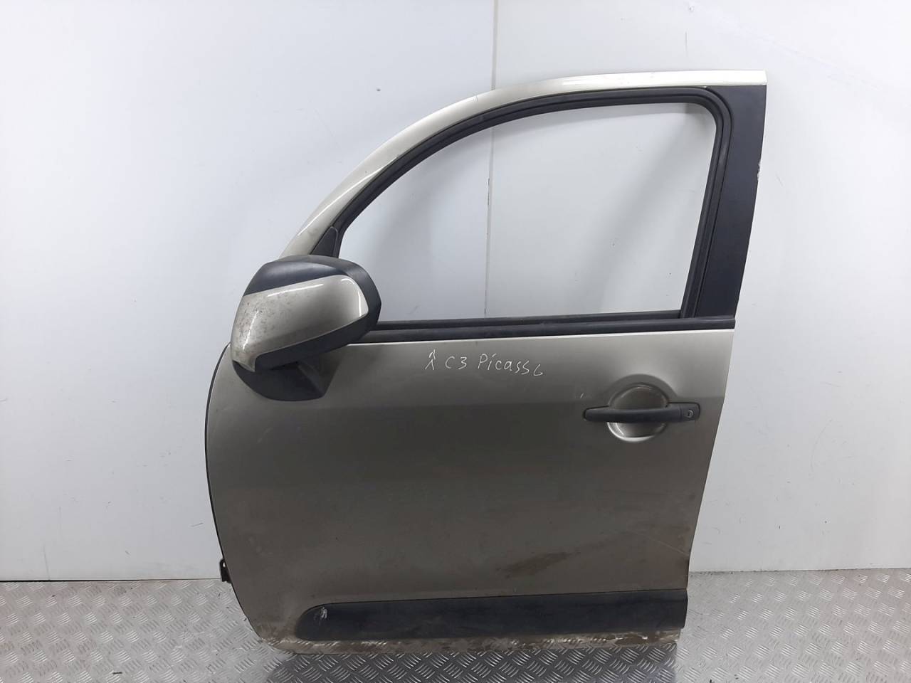 дверь передняя левая Citroen C3 Picasso 1 поколение 2010
