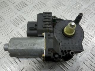 моторчик передних стеклоочистителей (дворников) Audi A6 C5 [рестайлинг] 2002, 130821775