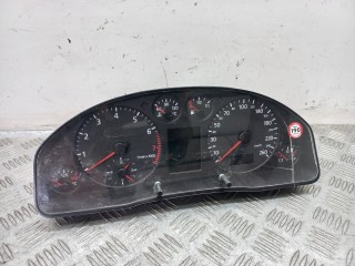 щиток приборов (приборная панель) Audi A6 4B/C5 2000, 2.4 л., ALF, бензин, МКПП, 4B0919881AX