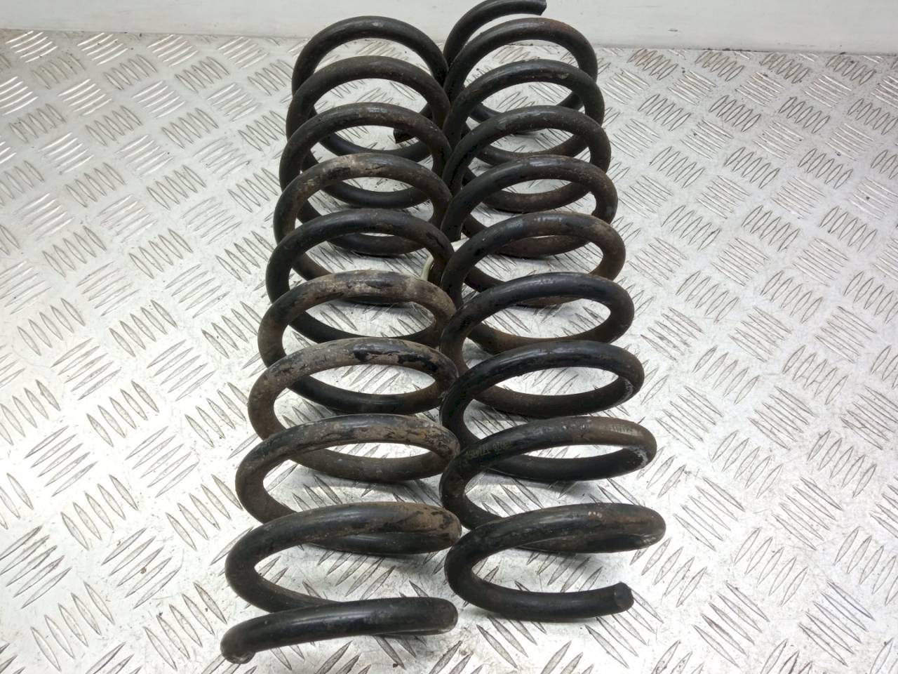 пружина задняя Ford Focus 2 поколение 2007, универсал - фото №1