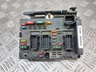 блок предохранителей Peugeot 307 1 поколение 2002, 964349880