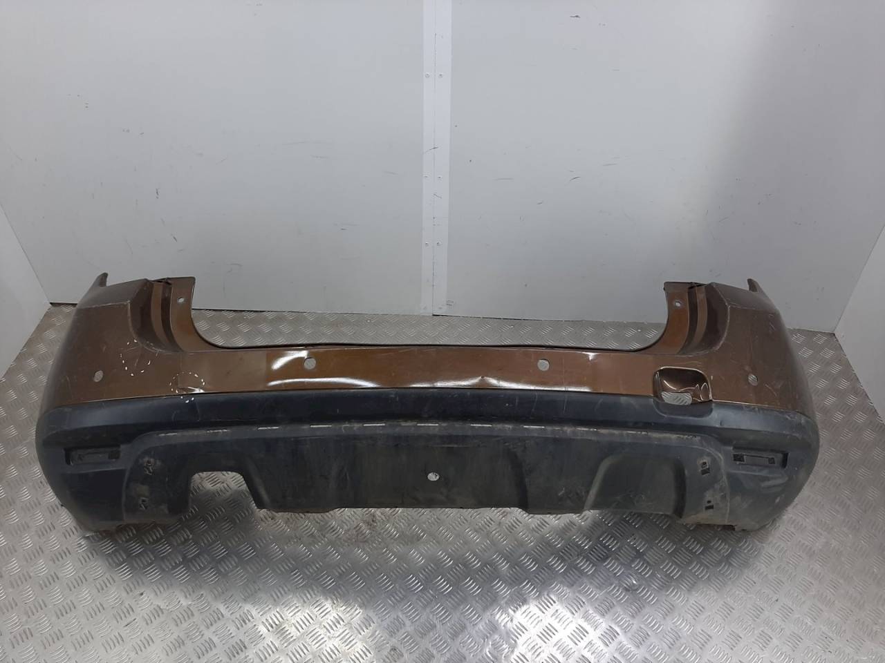 бампер задний Renault Duster 1 поколение 2012 - фото №1