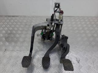 узел педальный (блок педалей) Volkswagen Passat B5 2000, 8D1721117K