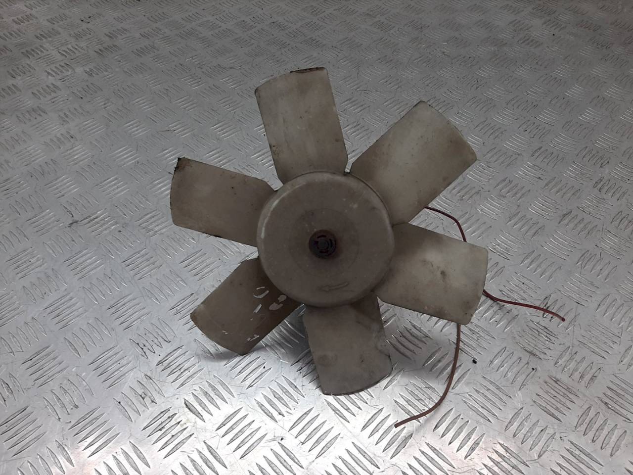 вентилятор радиатора Audi 80 8C/B4 1995, 811959455G - фото №1