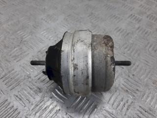 подушка крепления двигателя Volkswagen Passat B5 1999, 1.8 л., Ti, 8D0199379J
