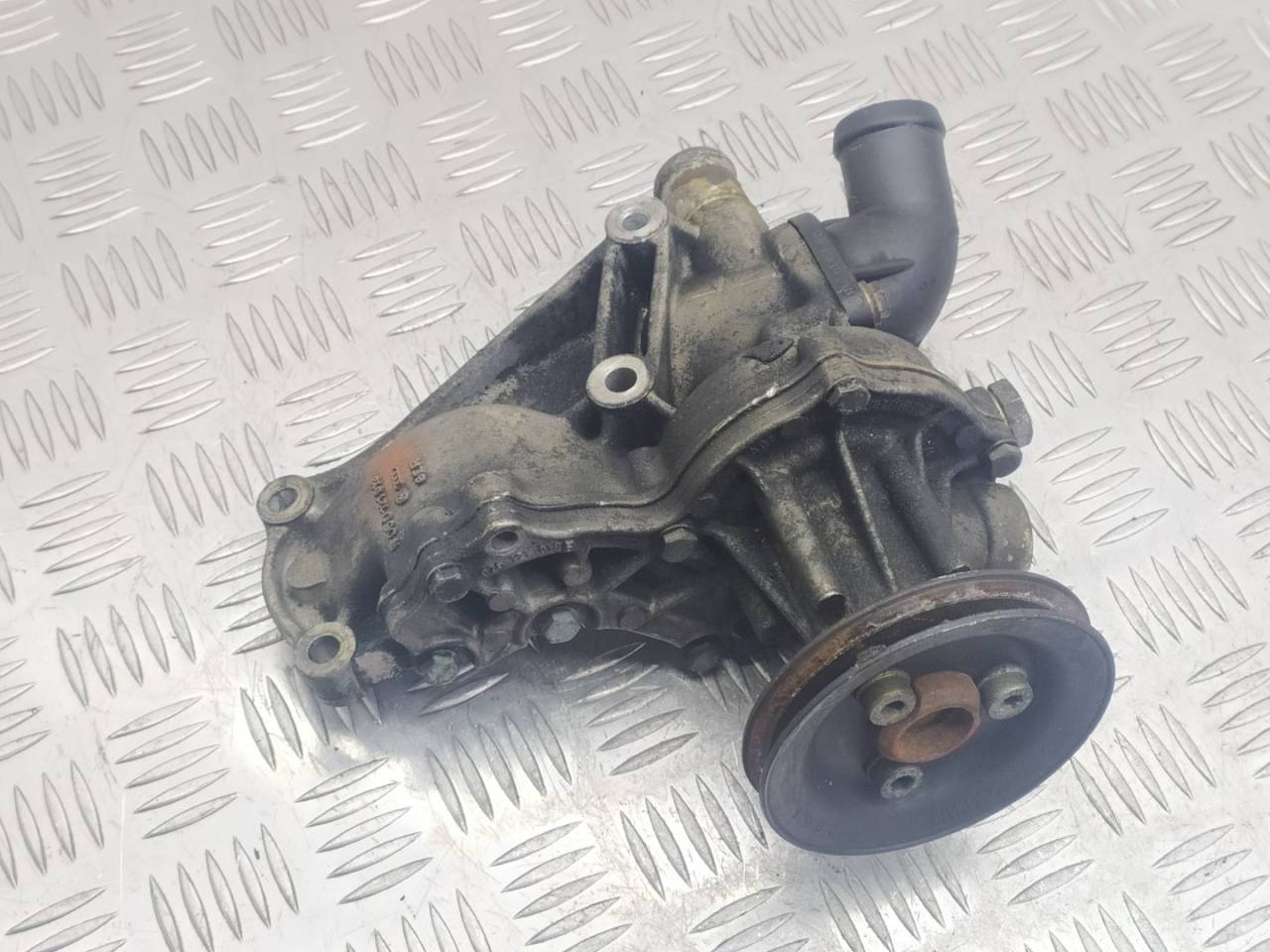 помпа Volkswagen Passat B5 1998, 026121019B - фото №1