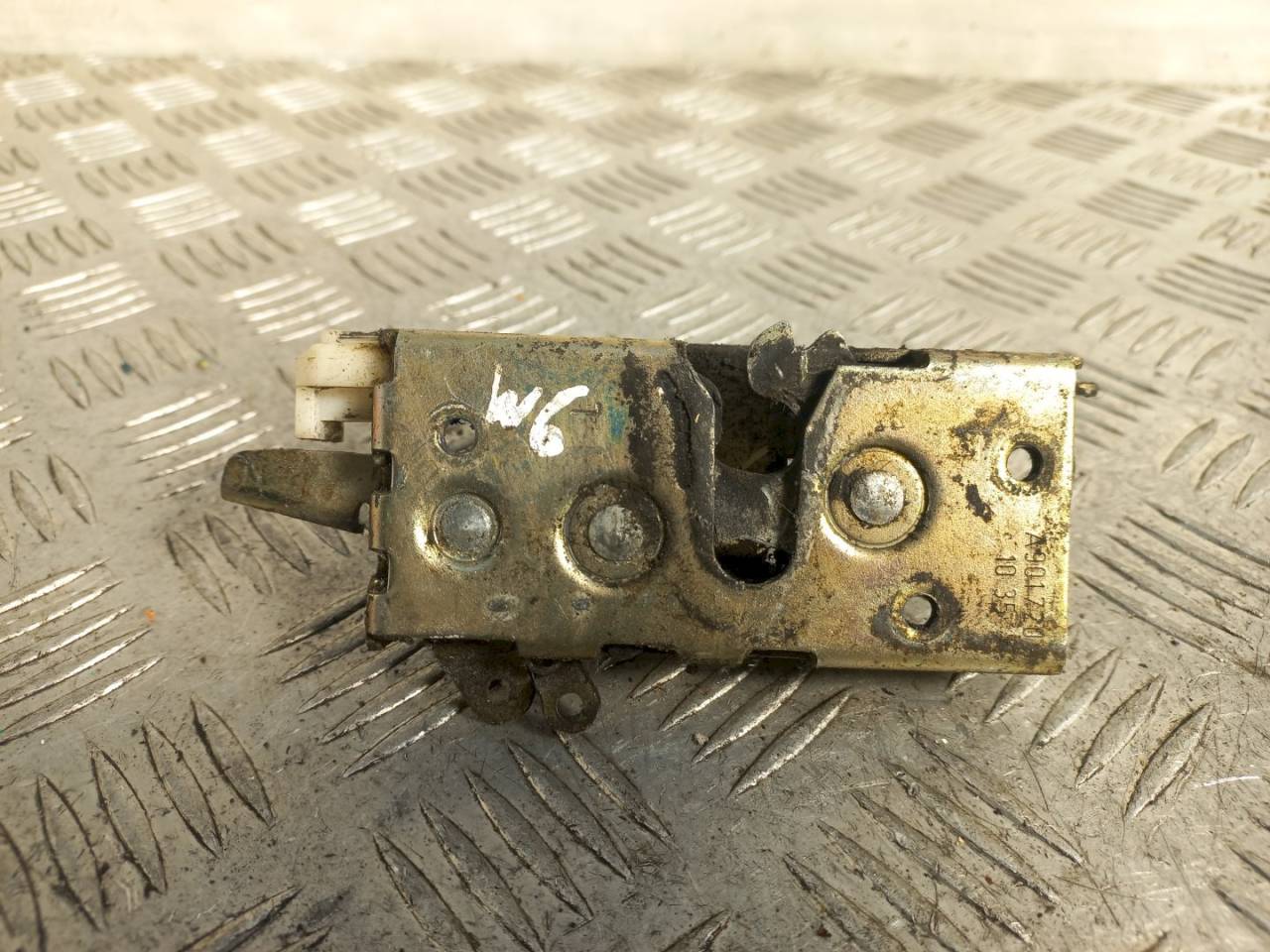 замок двери Mercedes-Benz Vito W638 2000 - фото №1