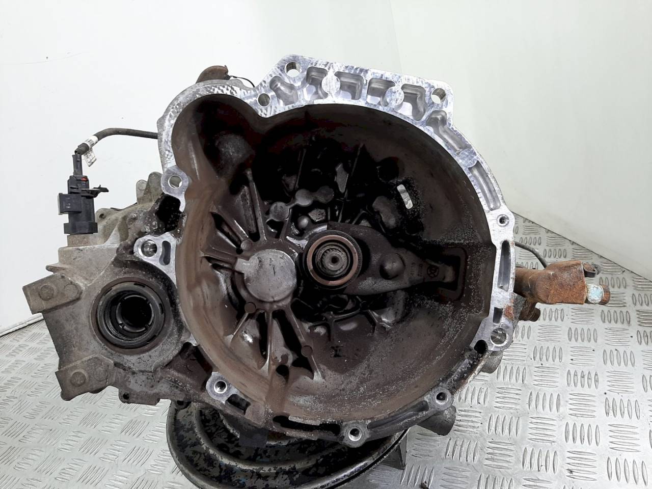 КПП механическая (МКПП) Kia Rio 2 поколение 2008, 1.4 л., i, бензин - фото №1