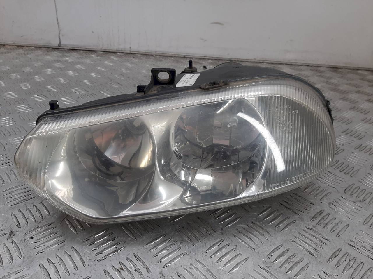 фара левая Alfa Romeo 156 1 поколение 2002, 60620135 - фото №1