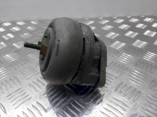 подушка крепления двигателя Audi A4 B5 1997, 2.6 л., i, 8D0199229