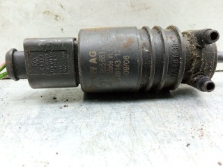 насос (моторчик) омывателя стекла Volkswagen Caddy 3 поколение 2009, 2.0 л., BST, дизель, 5МКПП, 1T0955651A