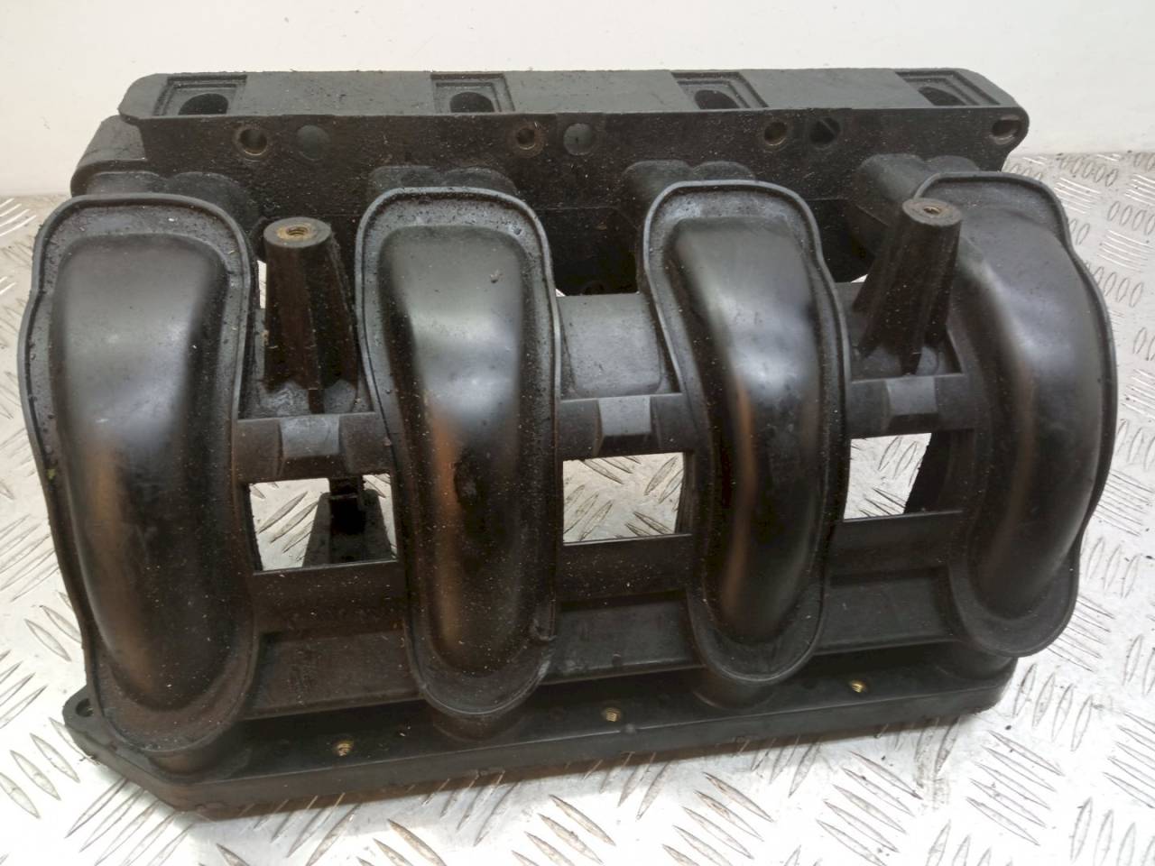 коллектор впускной Mercedes-Benz Vito W638 2003, 2.2 л., 6110900637 - фото №1