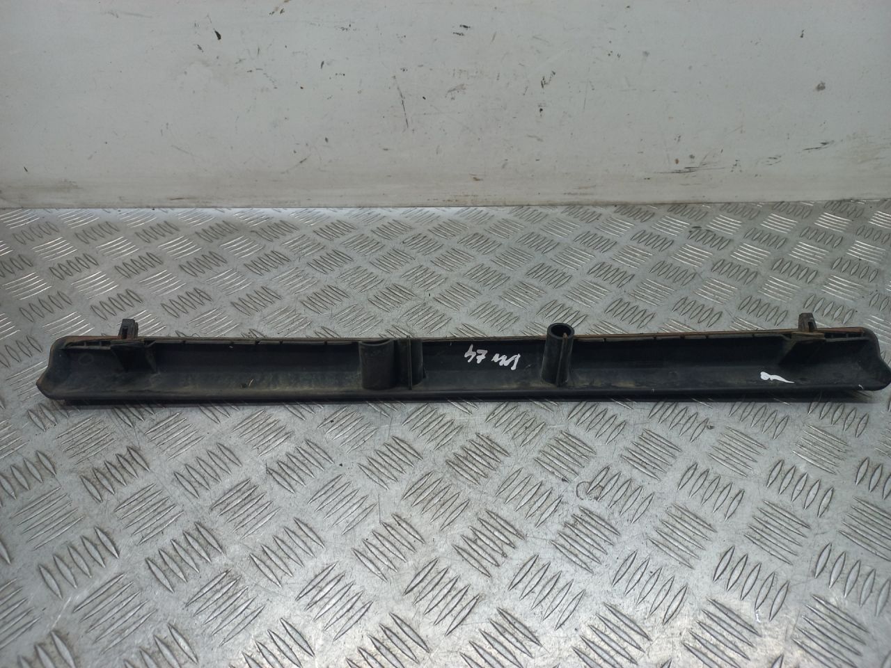 накладка подсветки номера Volkswagen Transporter T4 1997, 701829213D - фото №1