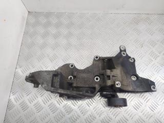 кронштейн генератора Volkswagen Passat B6 2008, 2.0 л., TDi, 03L903139D