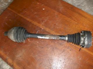 полуось передняя левая (приводной вал, ШРУС) Volkswagen Touran 1 поколение 2005, 1.9 л., TDi