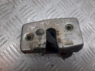 замок двери Volkswagen Transporter T4 1997, 701843604D