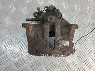 суппорт передний правый Citroen C5 1 поколение 2004