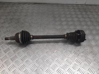 полуось передняя левая (приводной вал, ШРУС) Volkswagen Bora 1 поколение 2001