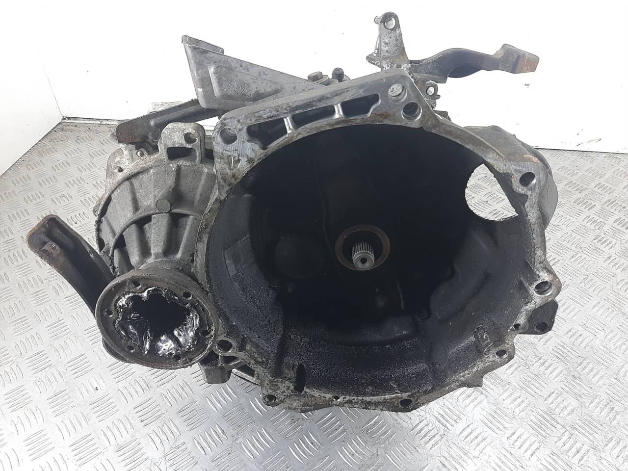 КПП механическая (МКПП) Volkswagen Golf 5 поколение 2005, 2.0 л., бензин, GXV, 22094 - фото №1