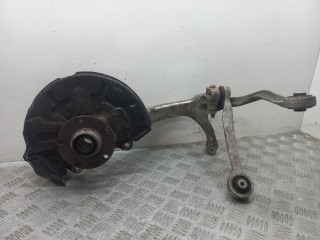 кулак поворотный левый Audi A4 B6 2004