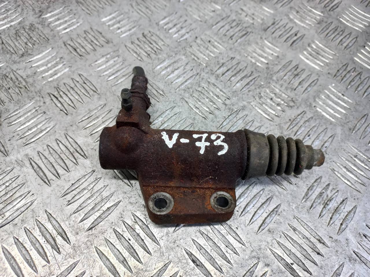 цилиндр сцепления рабочий Fiat Doblo 1 поколение 2001, 1.9 л., 182 B9.000, дизель, МКПП, фургон - фото №1