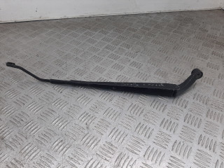 щеткодержатель (поводок стеклоочистителя, дворник) Toyota Corolla 9 поколение (E120/E130) [рестайлинг] 2004, 8521102110B