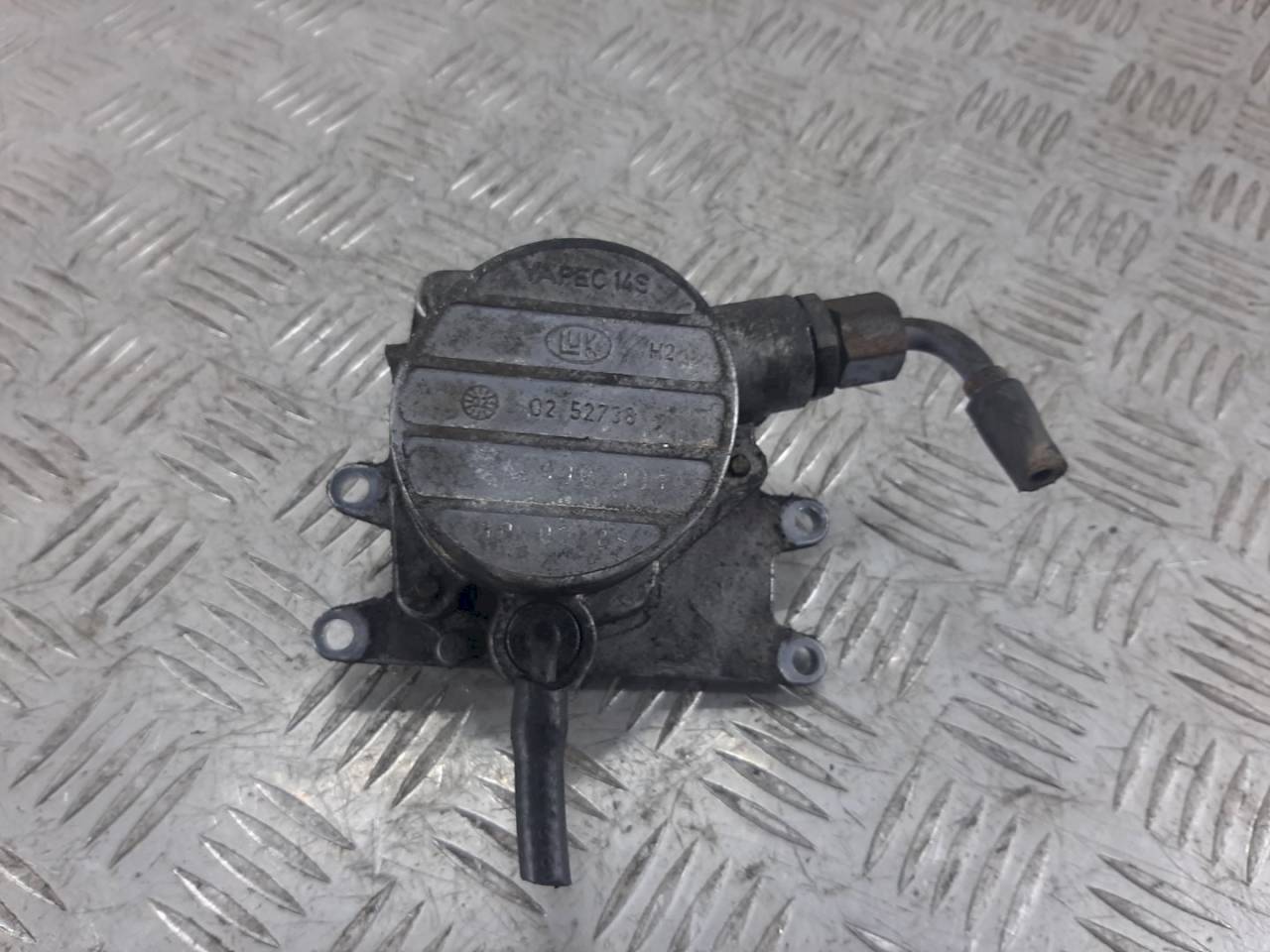 насос вакуумный Saab 9-3 1 поколение 2001, 2.2 л., DTi, 24406131 - фото №1