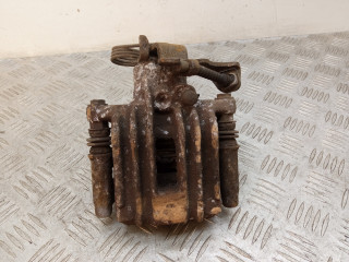 суппорт задний правый Volkswagen Passat B5 2000