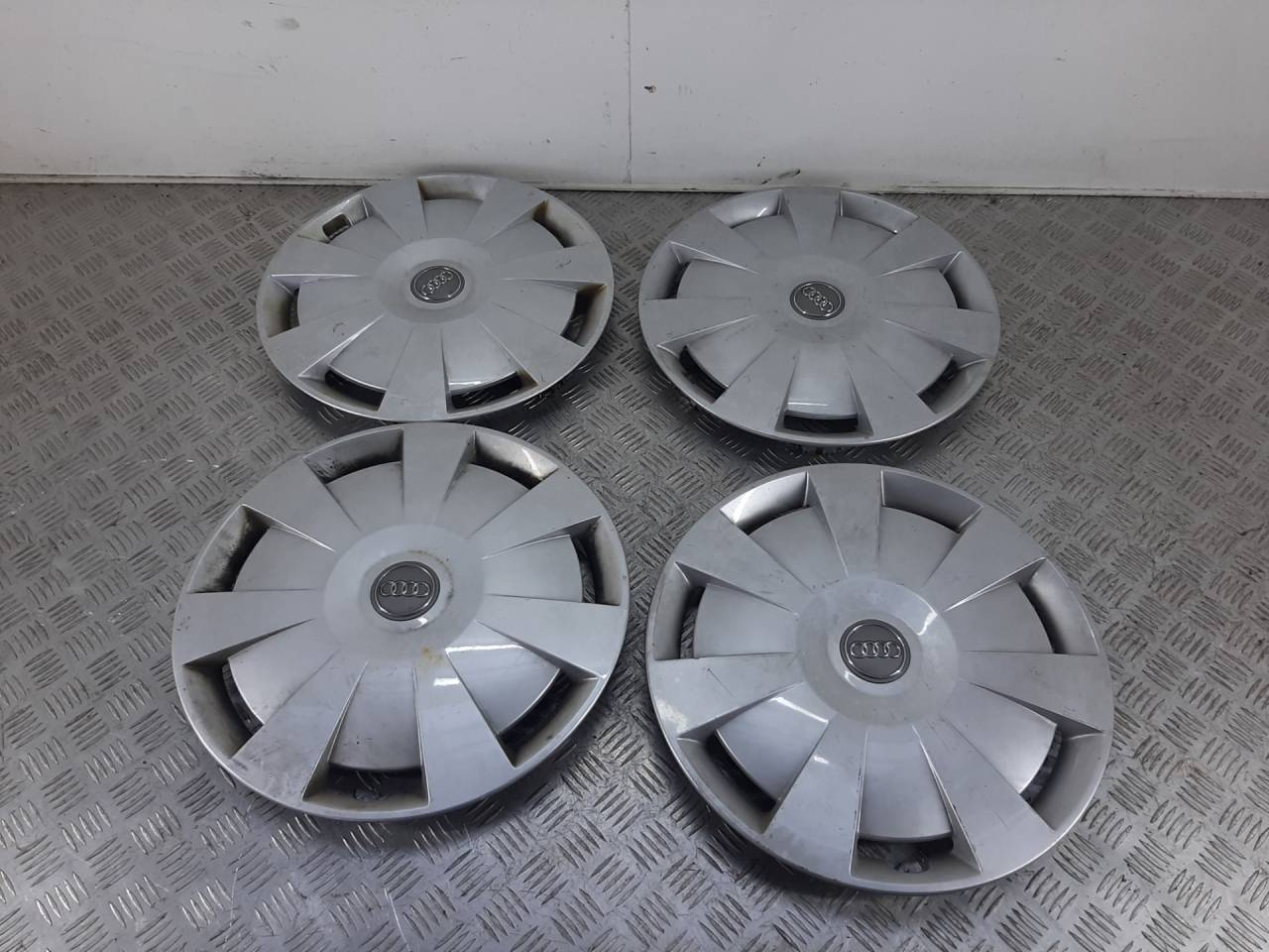 колпак колесный Audi A3 8V 2013, 8V0601147C