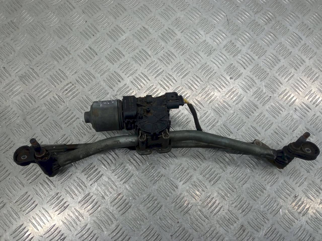 механизм стеклоочистителя (трапеция дворников) Opel Astra H 2005, 13111211LHD, 3397020632 - фото №1