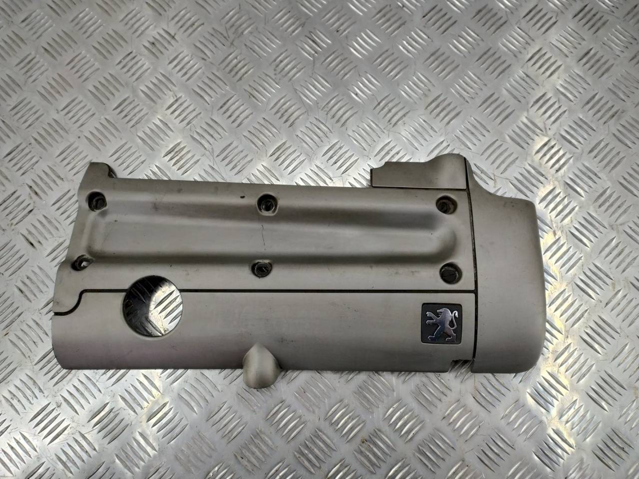 клапанная крышка Peugeot 307 1 поколение 2003, 2.0 л., i, 9637394480 - фото №1