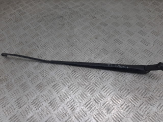 щеткодержатель (поводок стеклоочистителя, дворник) Toyota Yaris P1 [рестайлинг] 2003, 852110D020D