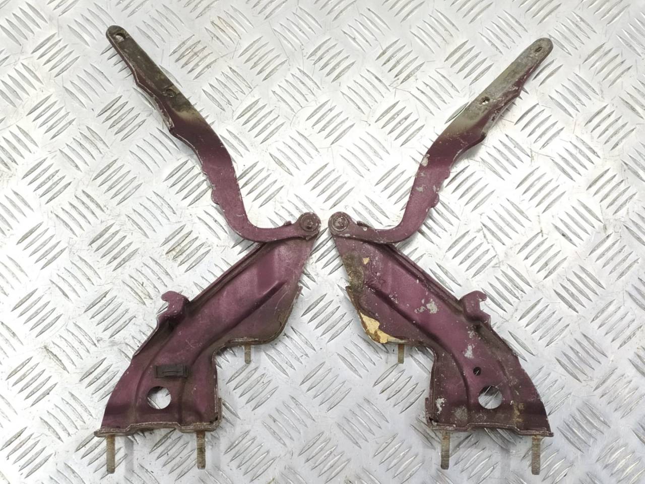 петля капота Fiat Marea 1 поколение 2000 - фото №1