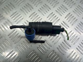 насос (моторчик) омывателя стекла Volkswagen Passat B5 1999