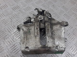 суппорт передний правый Citroen C5 1 поколение 2004