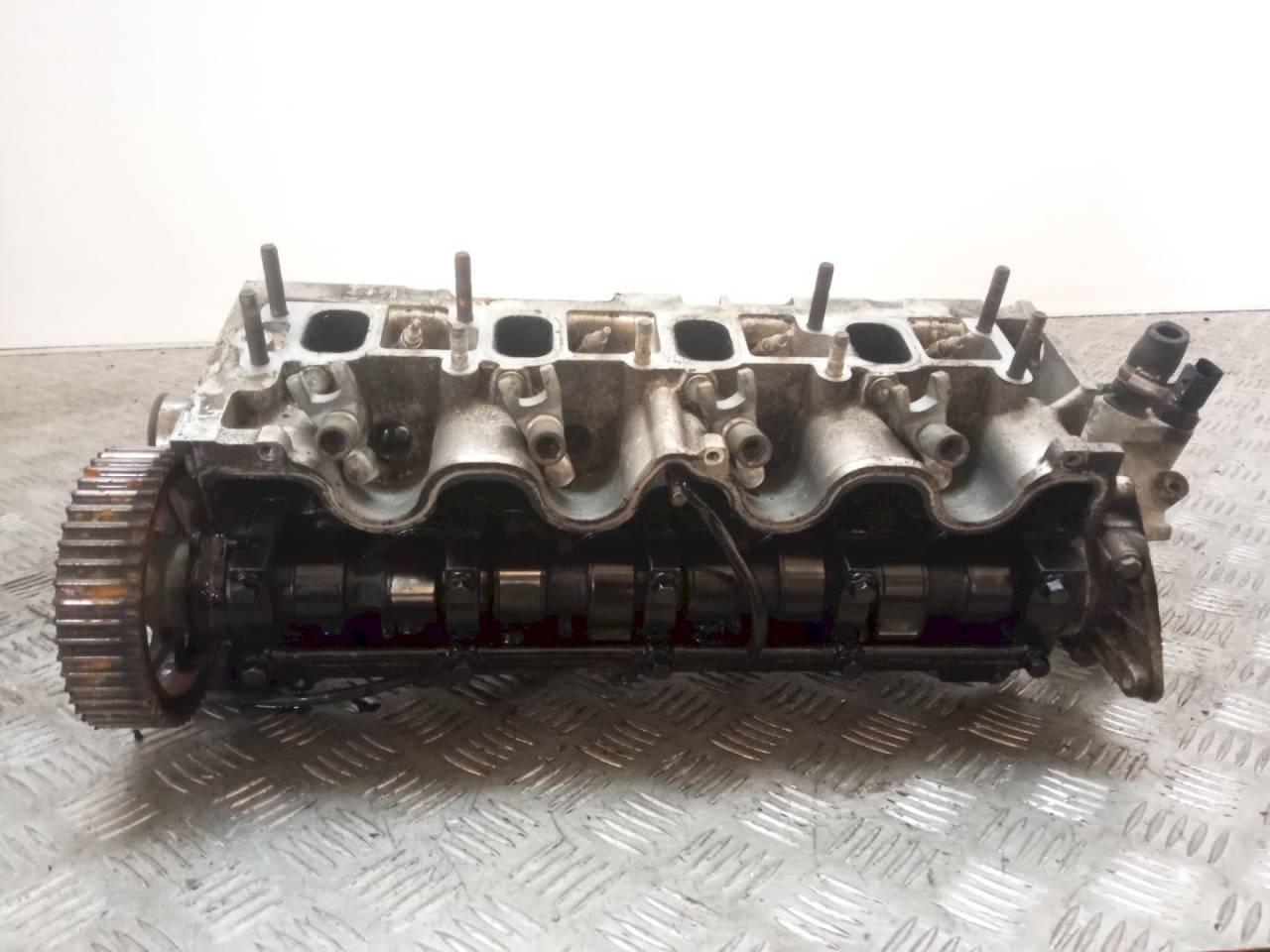 головка блока цилиндров Alfa Romeo 156 1 поколение 2000, 1.9 л. - фото №1