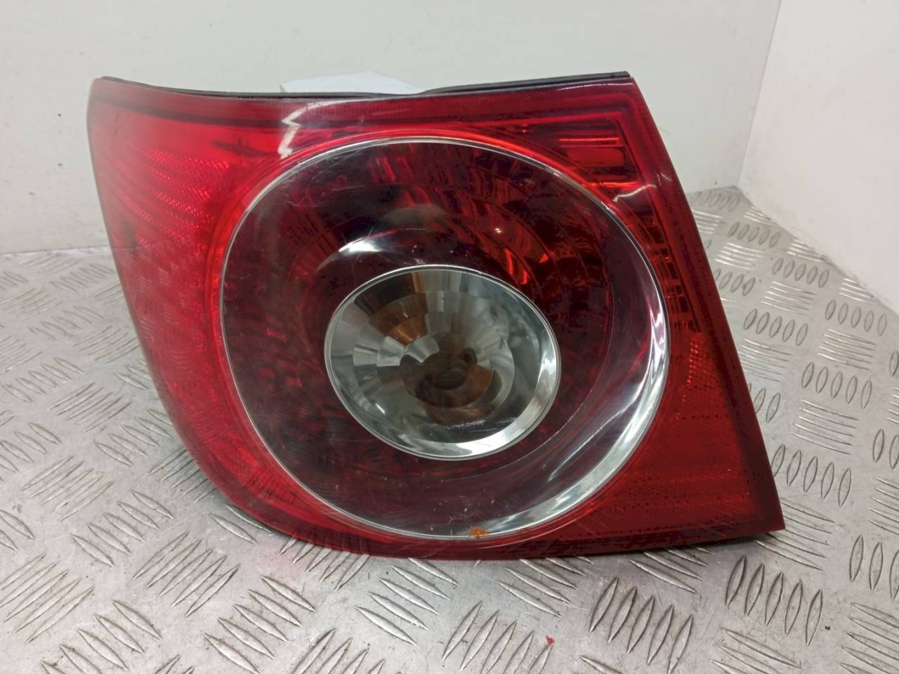 фонарь задний левый Chevrolet Epica 2 поколение 2007 - фото №1