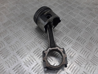 поршень Nissan X-Trail T30 2004, 2.2 л., DCi, дизель