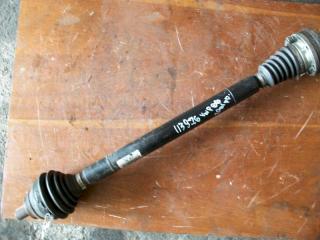 полуось передняя правая (приводной вал, ШРУС) Volkswagen Passat B6 2007, 2.0 л., TDi