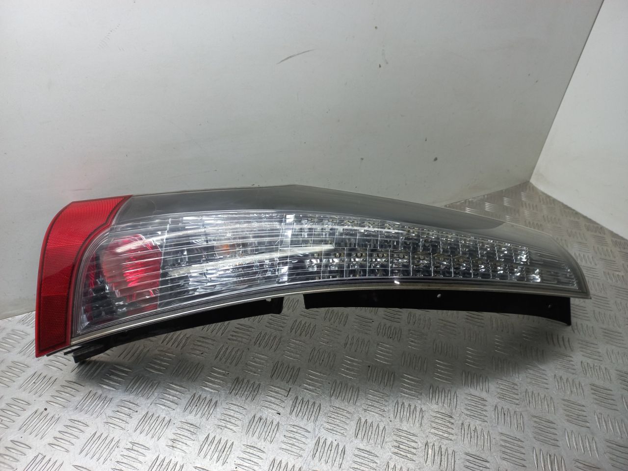 фонарь задний левый Mitsubishi Grandis 1 поколение 2005 - фото №1