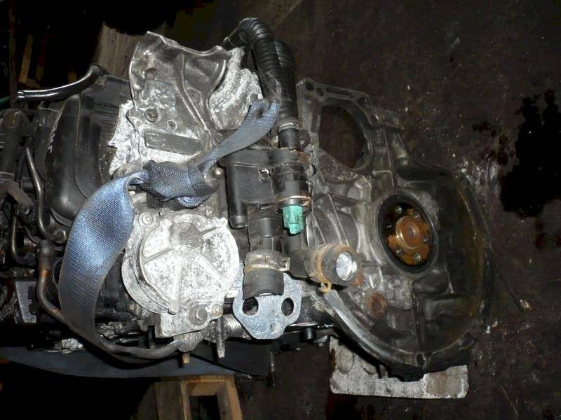 двигатель Peugeot 307 1 поколение 2005, 1.6 л., HDi, дизель, PSA9H710JB - фото №1