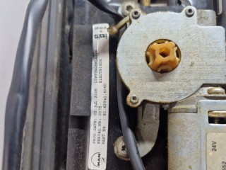 люк MAN TGA 1 поколение 2005, 81629416060