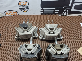 подушка крепления двигателя MAN TGX 1 поколение 2009, 2105255