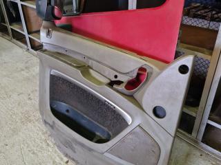 обшивка двери передняя левая DAF XF 105 1 поколение 2012, 1679385