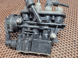 кран уровня подвески Renault T-Series 1 поколение 2016, 21083657, K019820