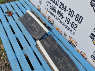 молдинг (накладка кузовная) IVECO Stralis 3 поколение 2014, 504184740