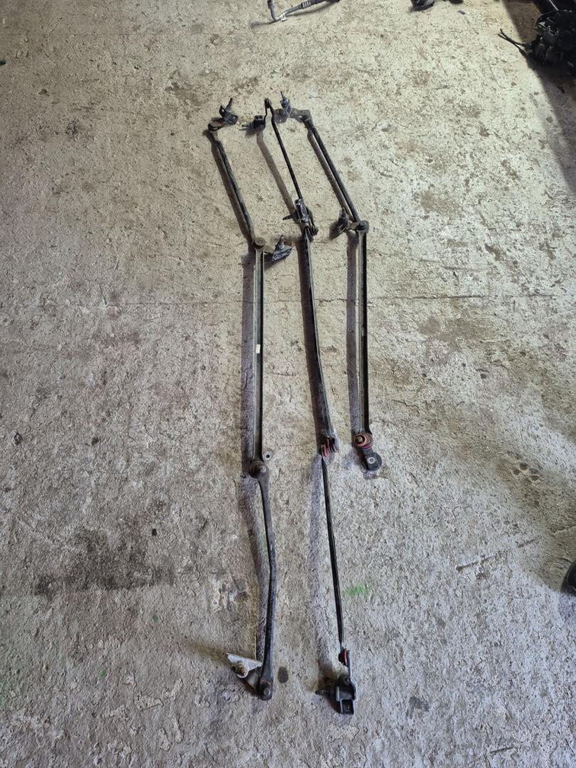 механизм стеклоочистителя (трапеция дворников) DAF XF 105 1 поколение 2008 - фото №1