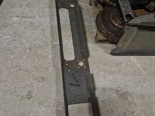 усилитель бампера переднего Renault Magnum 4 поколение 2005