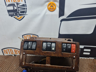 накладка на торпедо (консоль) DAF XF 95 1 поколение 2004, 1304866